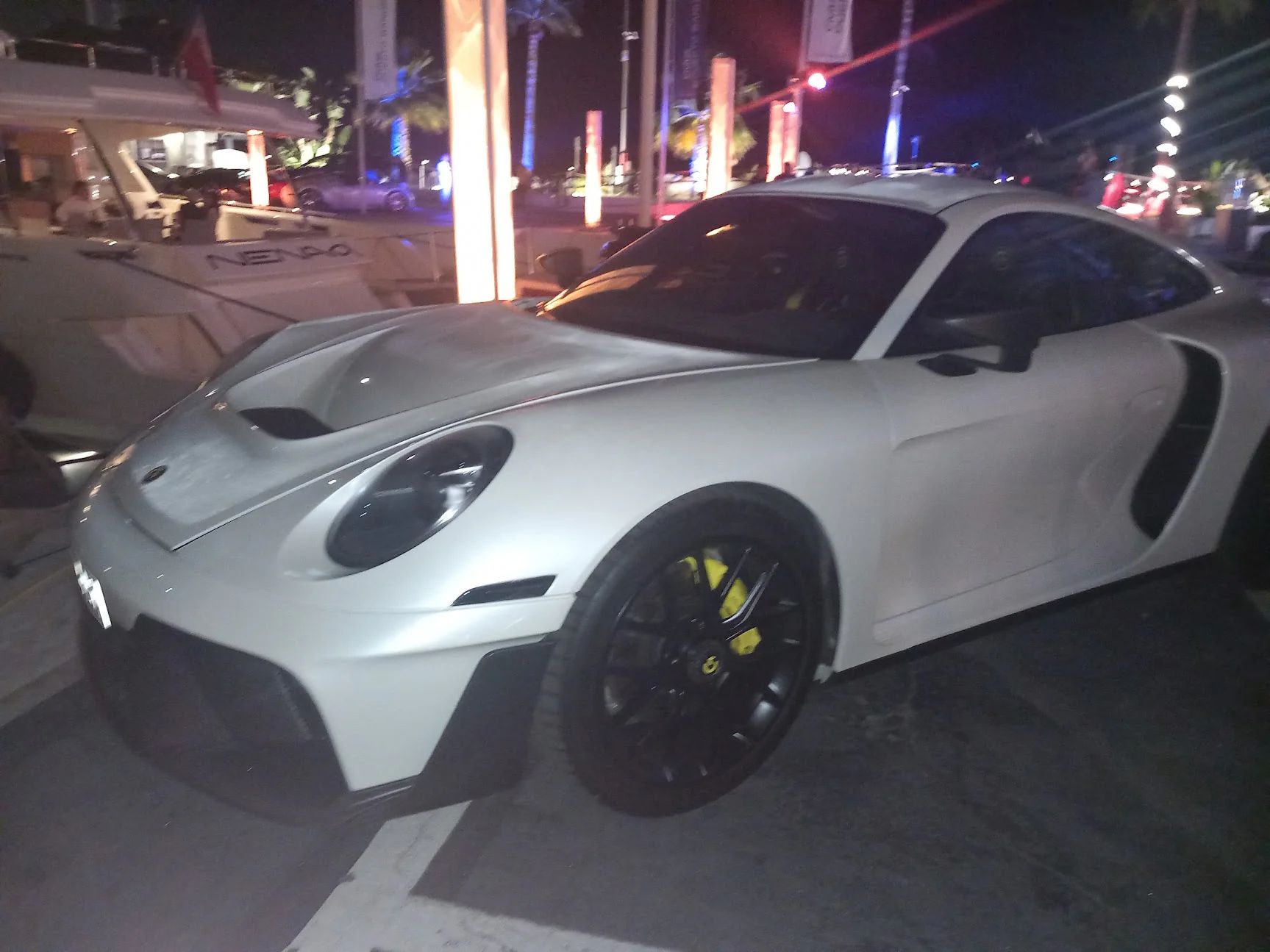 White Porsche 911 GT3 at night