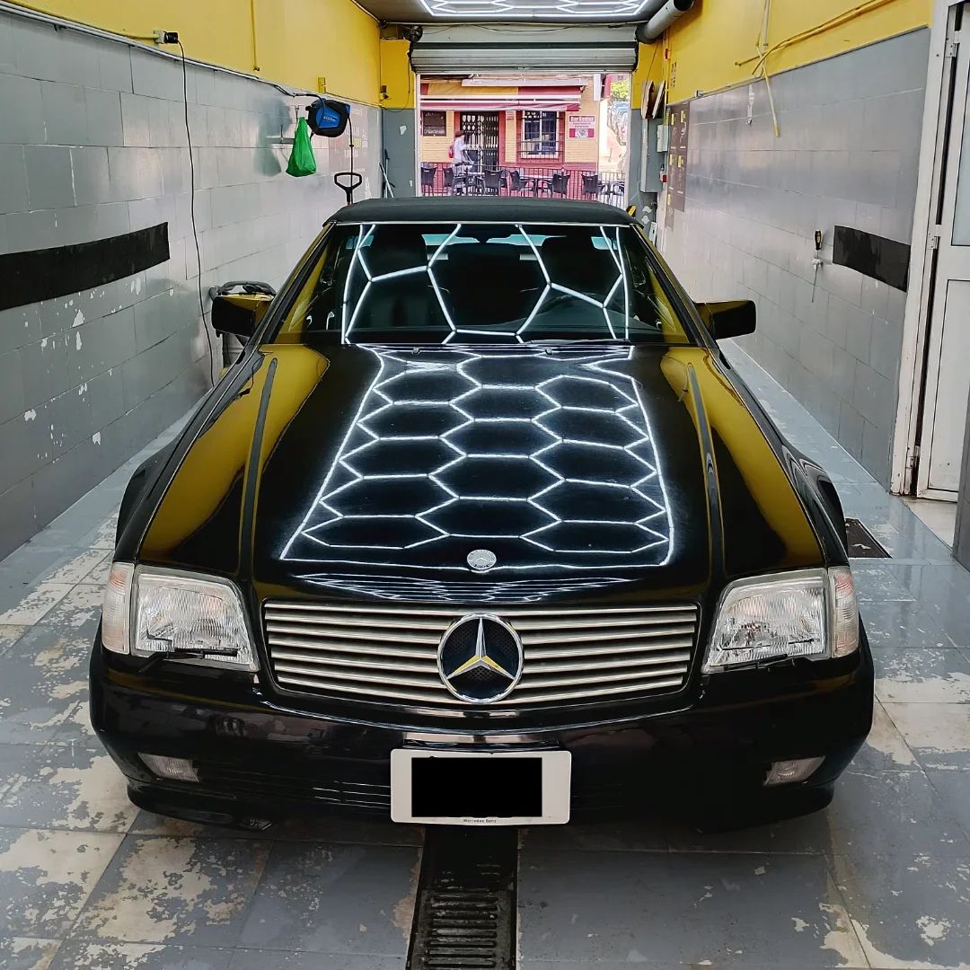 Mercedes 500 SL: detailing at our car wash in San Pedro de Alcántara, Marbella