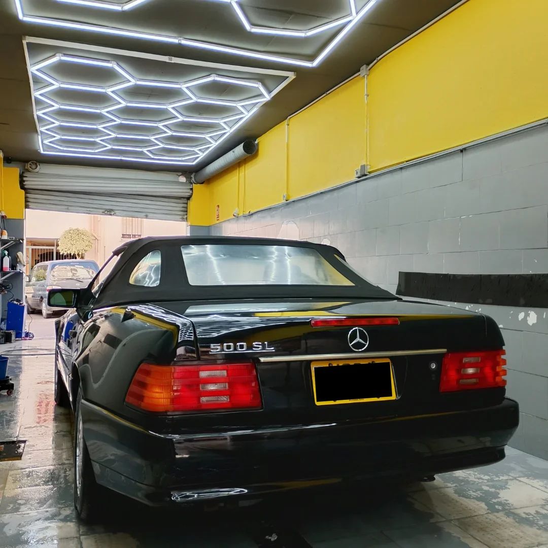 Mercedes 500 SL: detailing at our car wash in San Pedro de Alcántara, Marbella