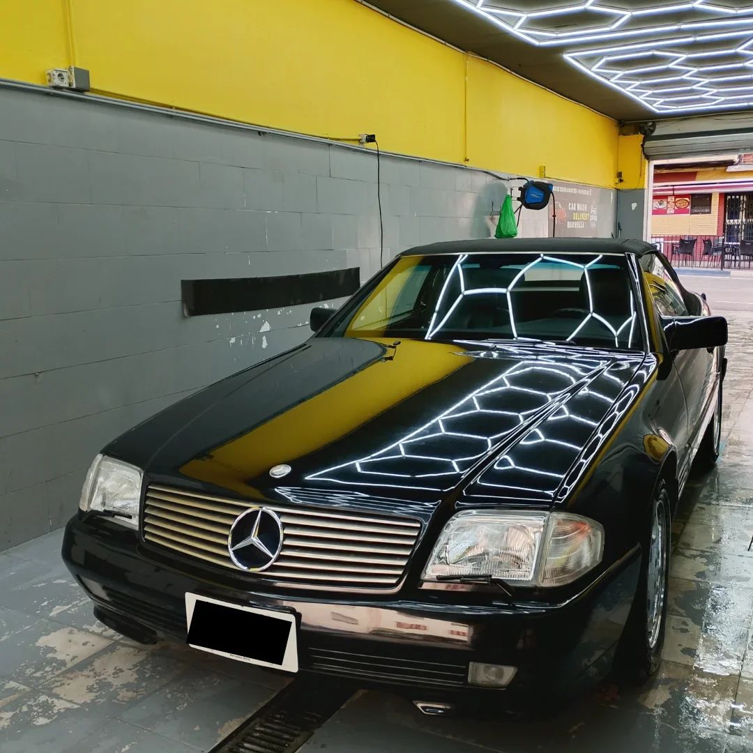 Mercedes 500 SL: detailing at our car wash in San Pedro de Alcántara, Marbella