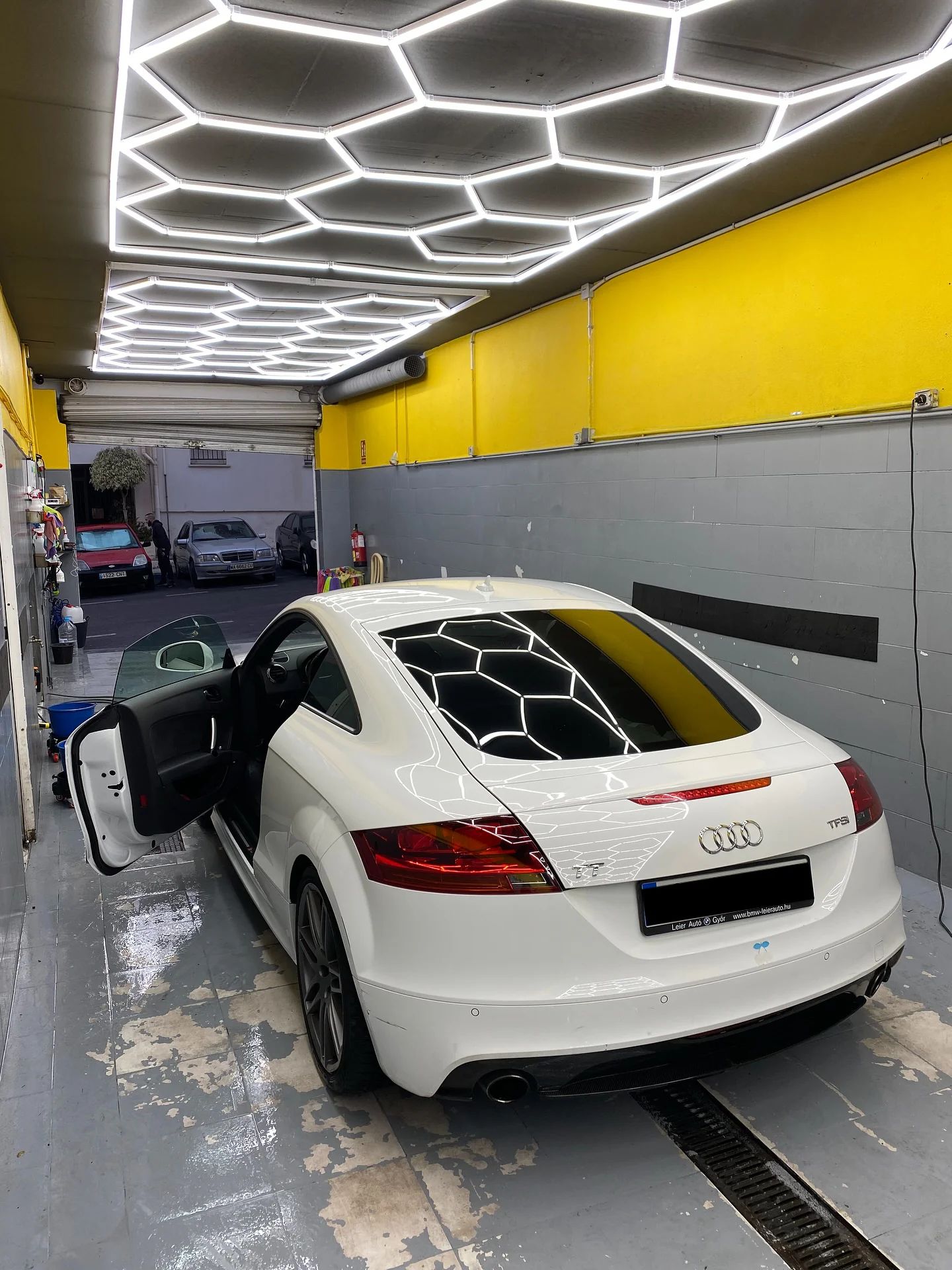 Audi TT: car wash at our car wash in San Pedro de Alcántara, Marbella