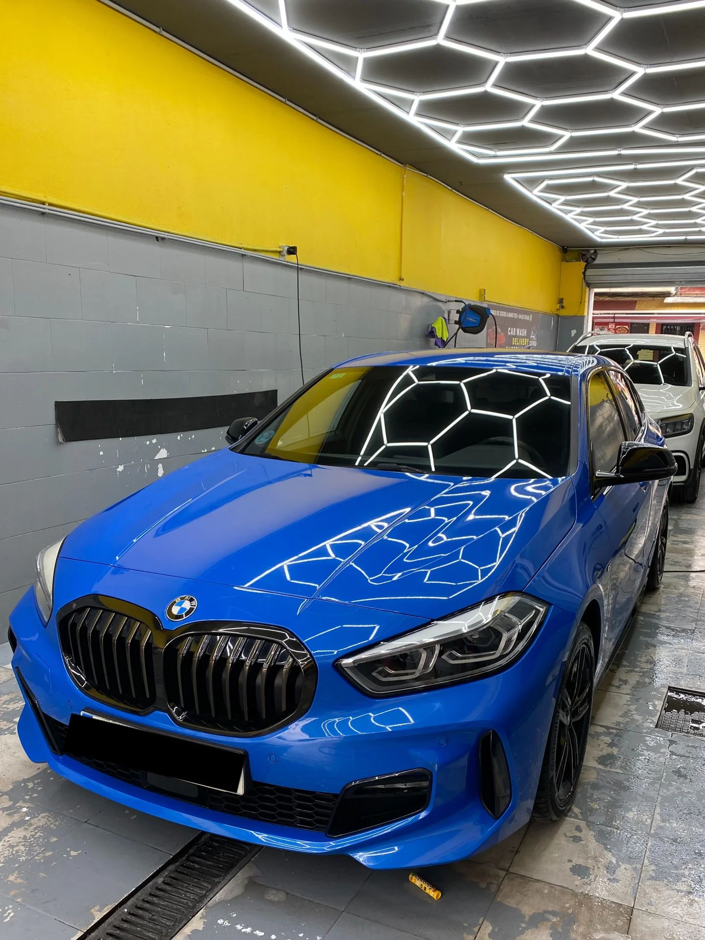BMW 1 Series: car wash at our car wash in San Pedro de Alcántara, Marbella